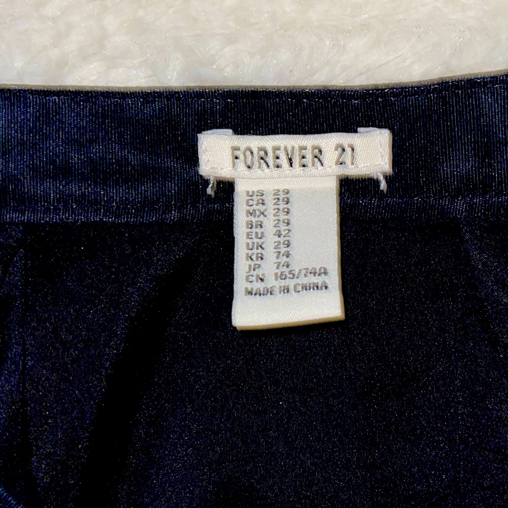 Mini Skirt back and white